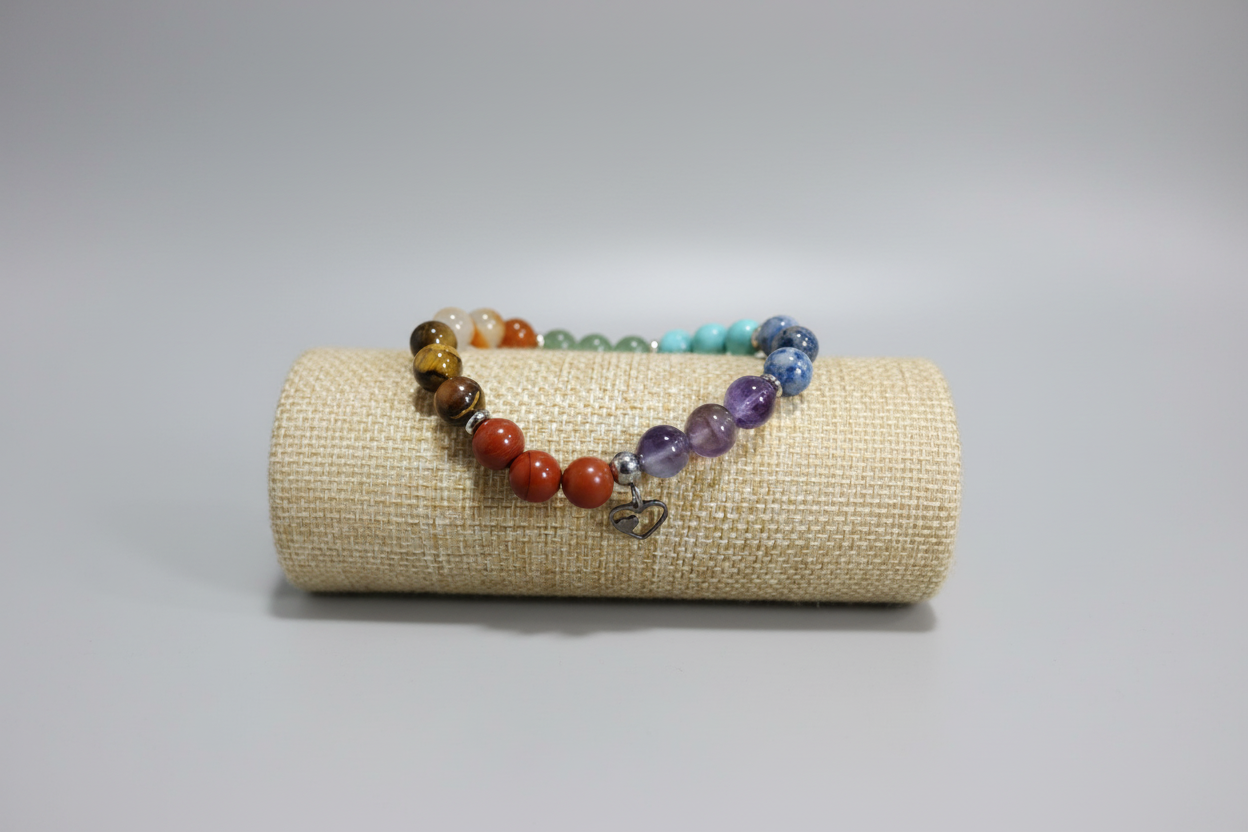 Pulsera chakras de cuentas con corazón. IVA incluido