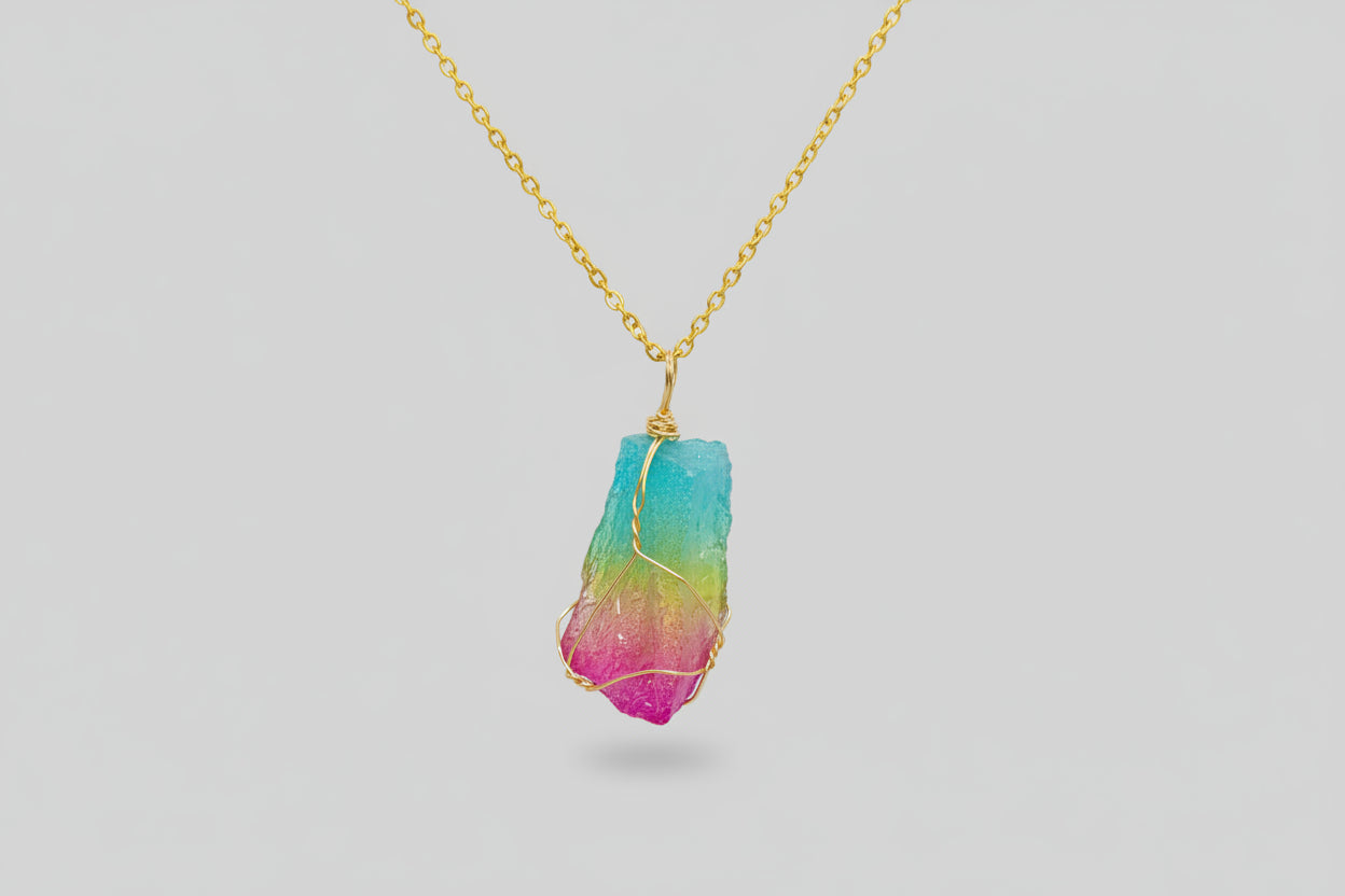colgante piedra sandia cadena dorada