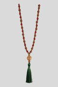 Collar de cuentas de color ambar,  madera, rudraksha con borla verde y pieza redonda de madera. ( Diseño de Lubelia ) IVA incluido