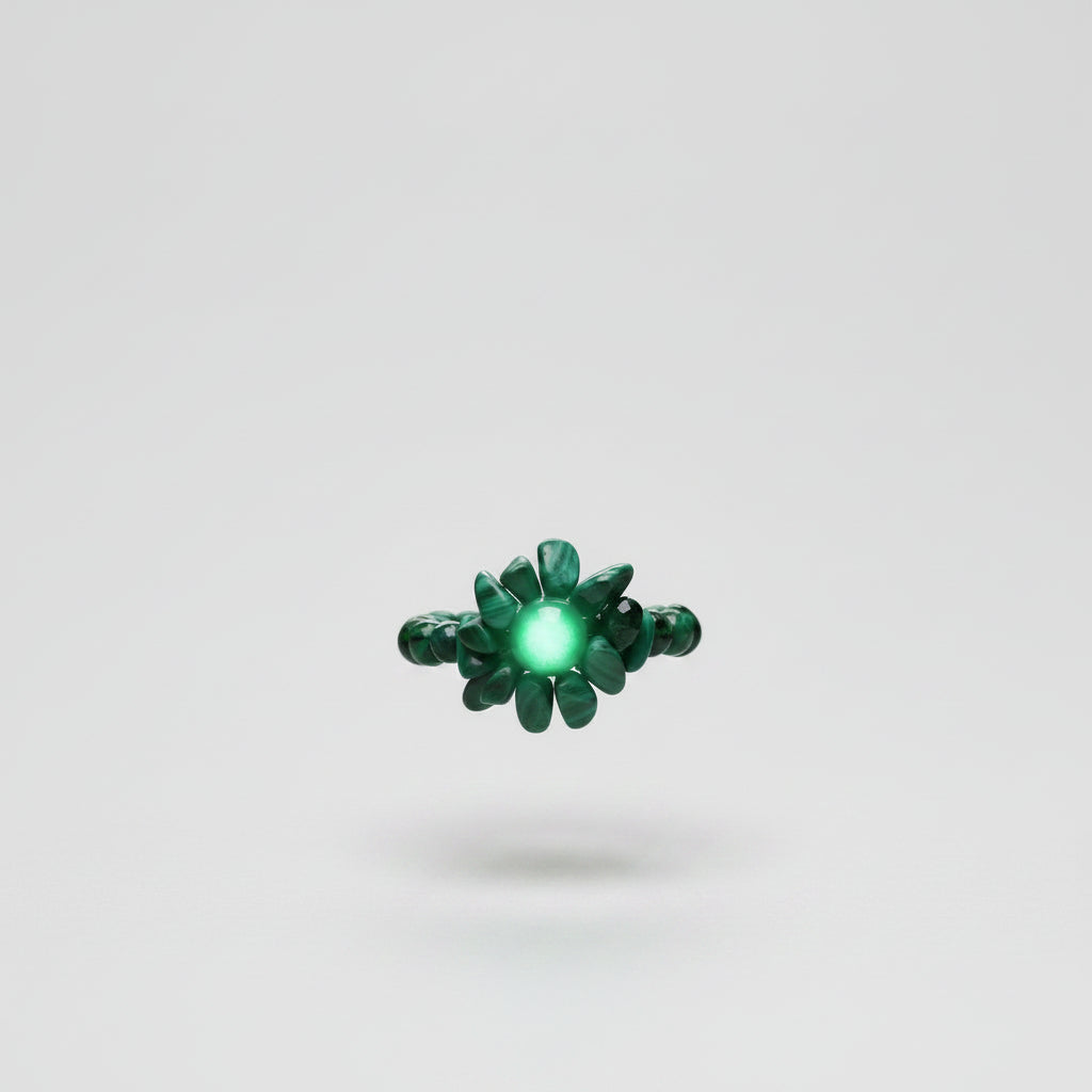 Anillo elástico flor piedra malaquita ( Diseño de Lubelia ) IVA incluido