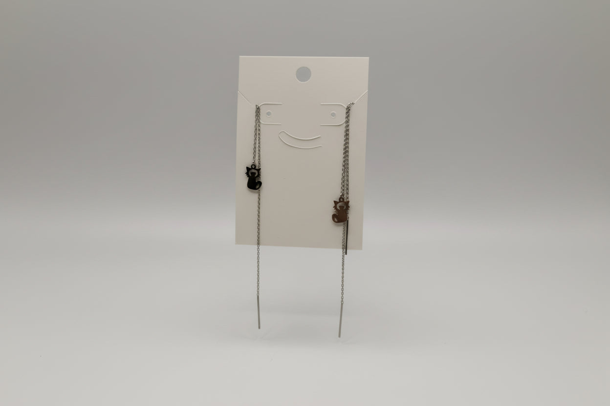Pendientes gato largos de  acero