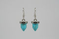 Pendientes con piedra azul acero. IVA incluida