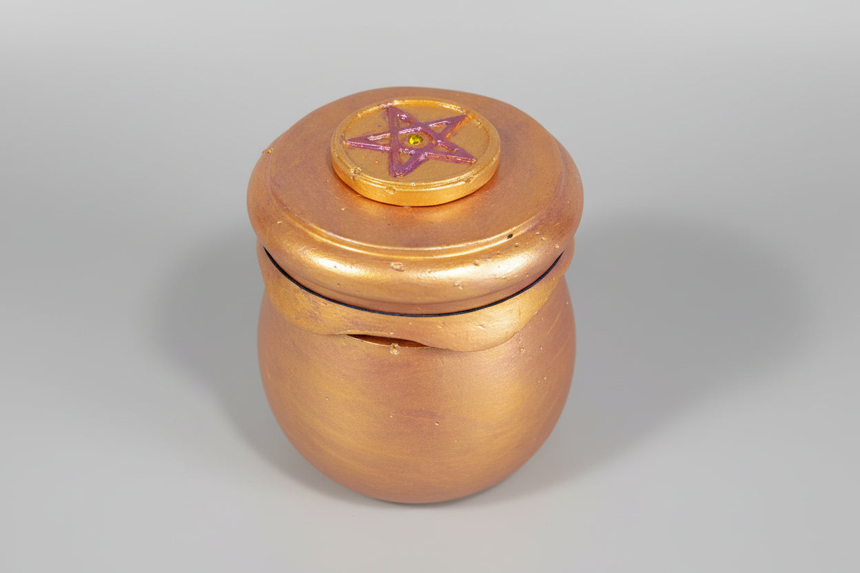 Bote  de cerámica dorado y purpura  8X7 cm. (Hechos por Lubelia ) IVA incluido