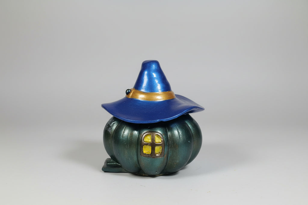 Casita calabaza  verde sombrero de bruja  azul 10X11 cm.( Hecho por Lubelia ) IVA incluido