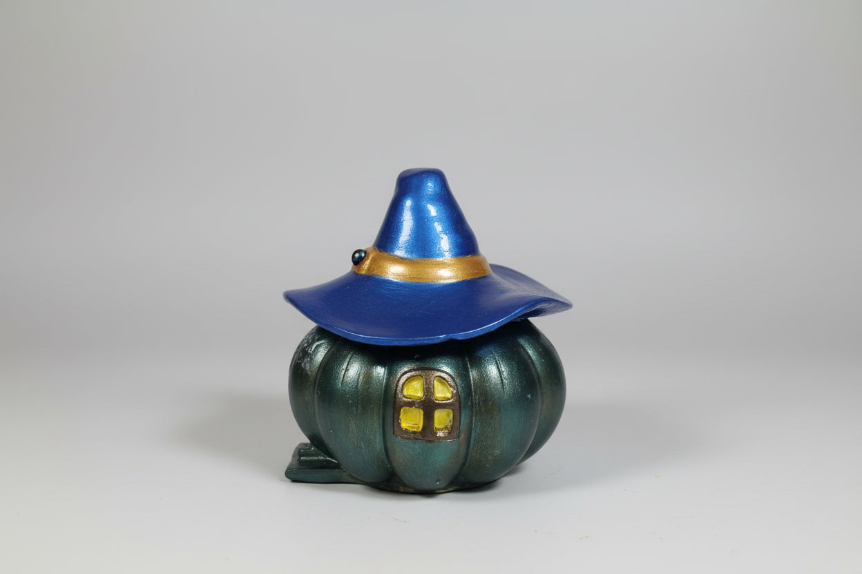 Casita calabaza  verde sombrero de bruja  azul 10X11 cm.( Hecho por Lubelia ) IVA incluido
