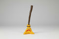 Figura Esdcoba de resina  12X5 cm. IVA incluido.