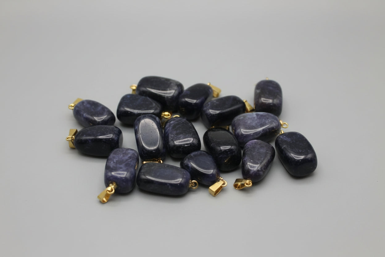 Colgante piedra amatista, no incluye cadena. IVA incluido