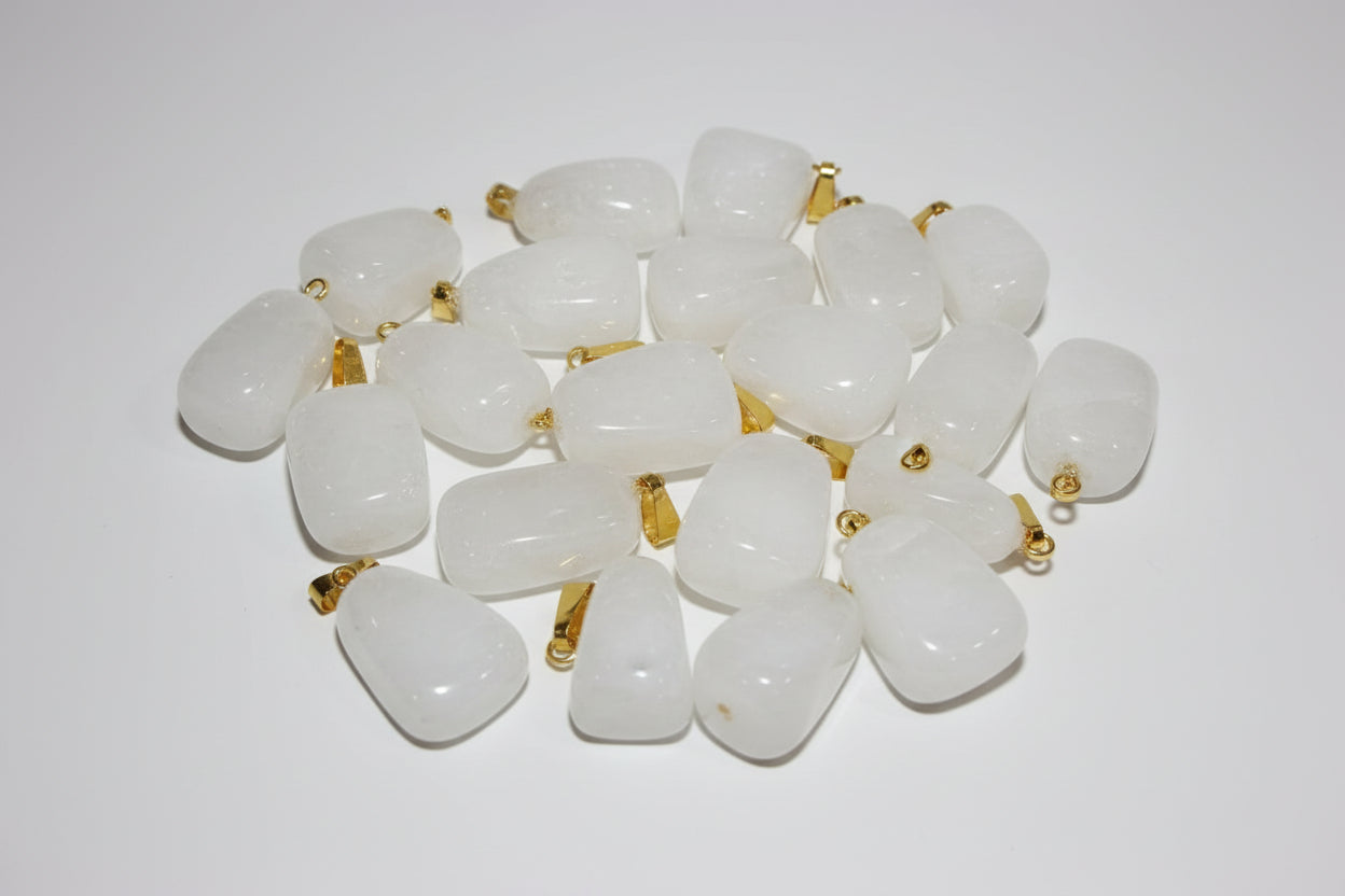 Colgante piedra cuarzo blanco, no incluye cadena. IVA incluido