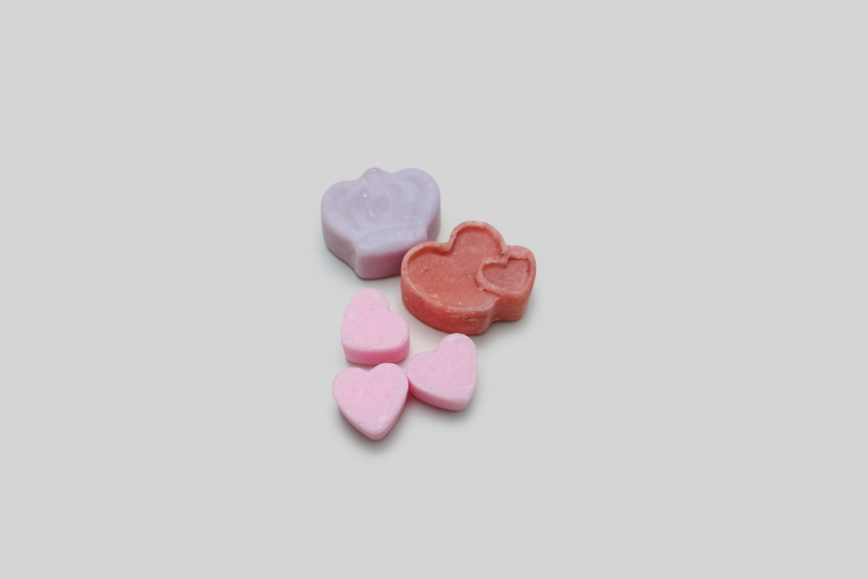 Wax Melts corazones  aroma rosa y corona aroma lavanda. 1 bolsita de 6 unidades