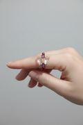Anillo elástico con cristales rojos , mariposa y amatista IVA incluido