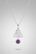 Colgante con triqueta de acer,  piedra sugilita con cadena(Diseño de Lubelia) IVA incluido