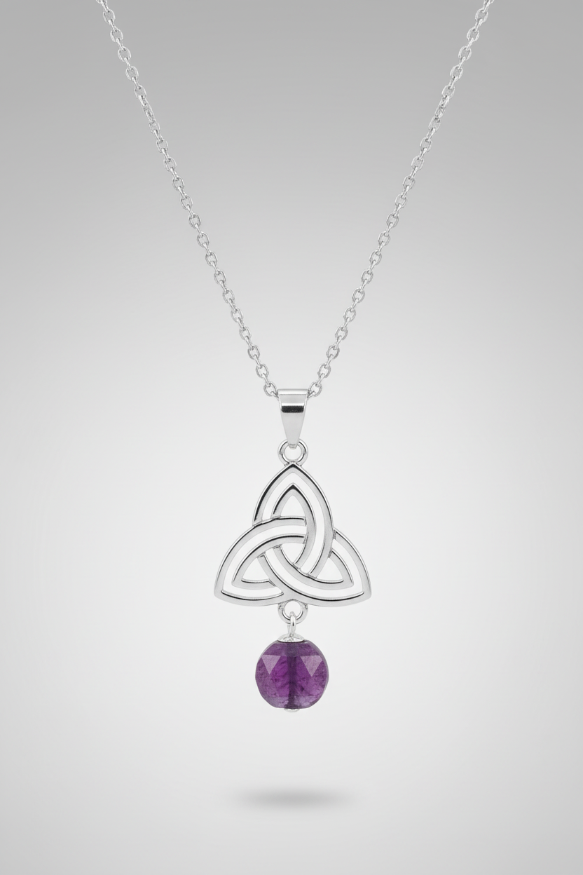 Colgante con triqueta de acer,  piedra sugilita con cadena(Diseño de Lubelia) IVA incluido