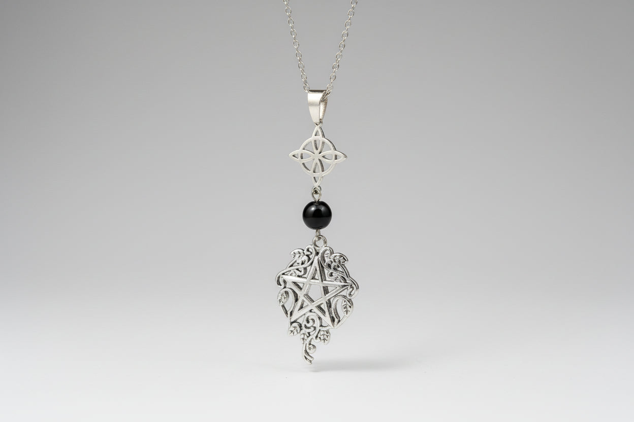 Colgante nudo de bruja,piedra turmalina y tetragramatón (Diseño de Lubelia) IVA incluido