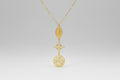 Colgante triple proteccvión virgen María, nudo de bruja, tetragramaton de acero dorado IVA incluido