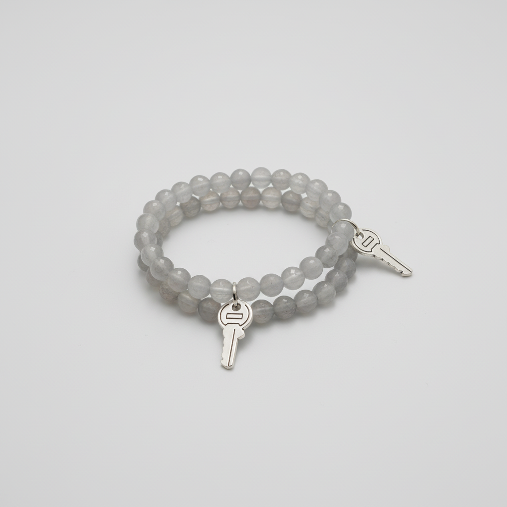 Pulsera de cuentas Ágata gris con llave ( Diseño de Lubelia )IVA incluido