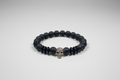 Pulsera de cuentas con turmalina y calavera. IVA incluido