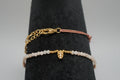 Pulsera de cuentas con cristales y calavera. IVA incluido