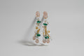 Pulsera de cuentas color crema con flores fantasía IVA incluido
